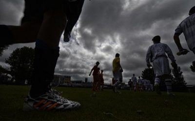 De Souza fires Brazilians into Globe Final